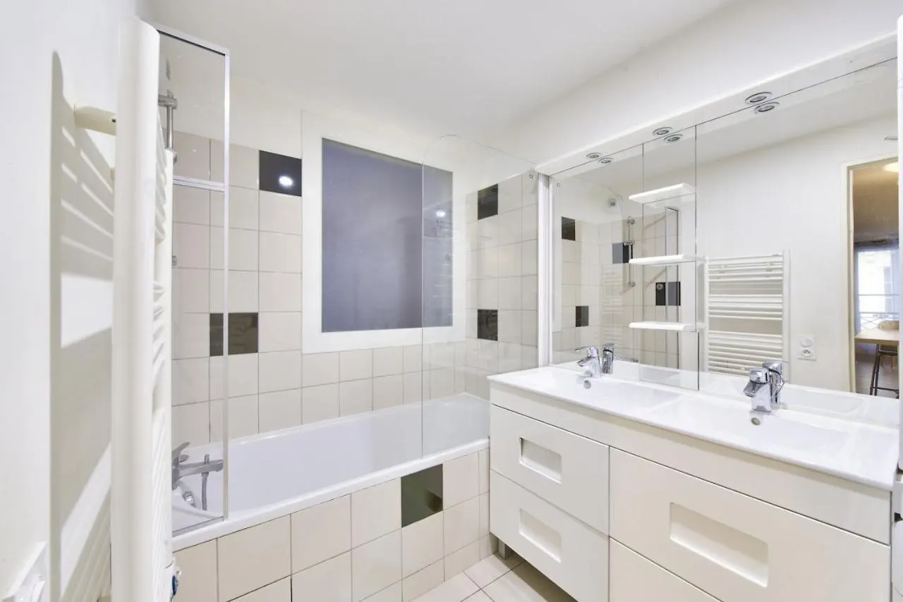 Modern 2 Bedroom Flat 3Min From The Vieux Port Marsella Francia