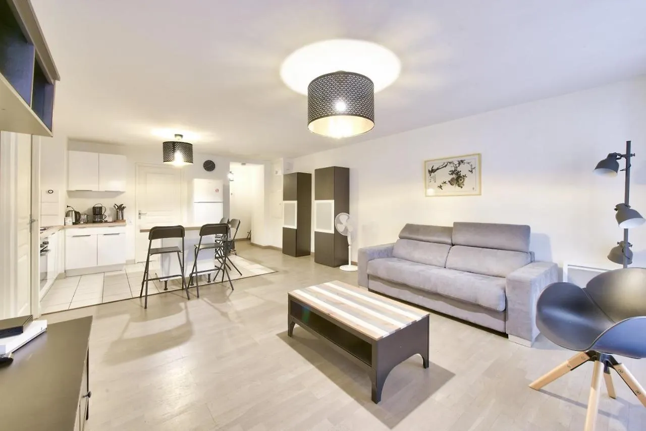 Modern 2 Bedroom Flat 3Min From The Vieux Port Marsella 0*,  Francia